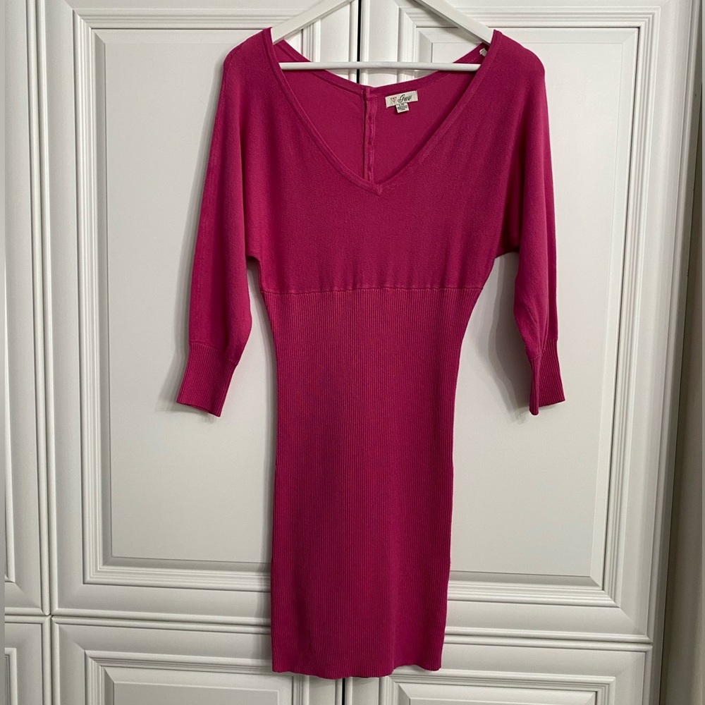 Guess Women’s Sz Large Pink Knit V Neck Long Sleeve Dress Fitted Bottom Buttons